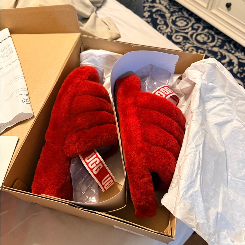 UGG Women's Vibrant Red Fluffy Slippers